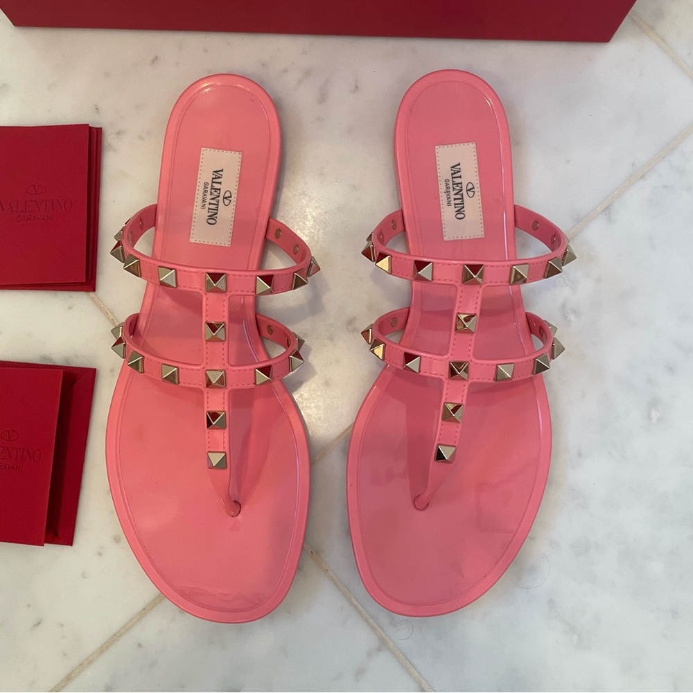 Valentino Garavani Rockstud rubber sandal, Sweet Pink